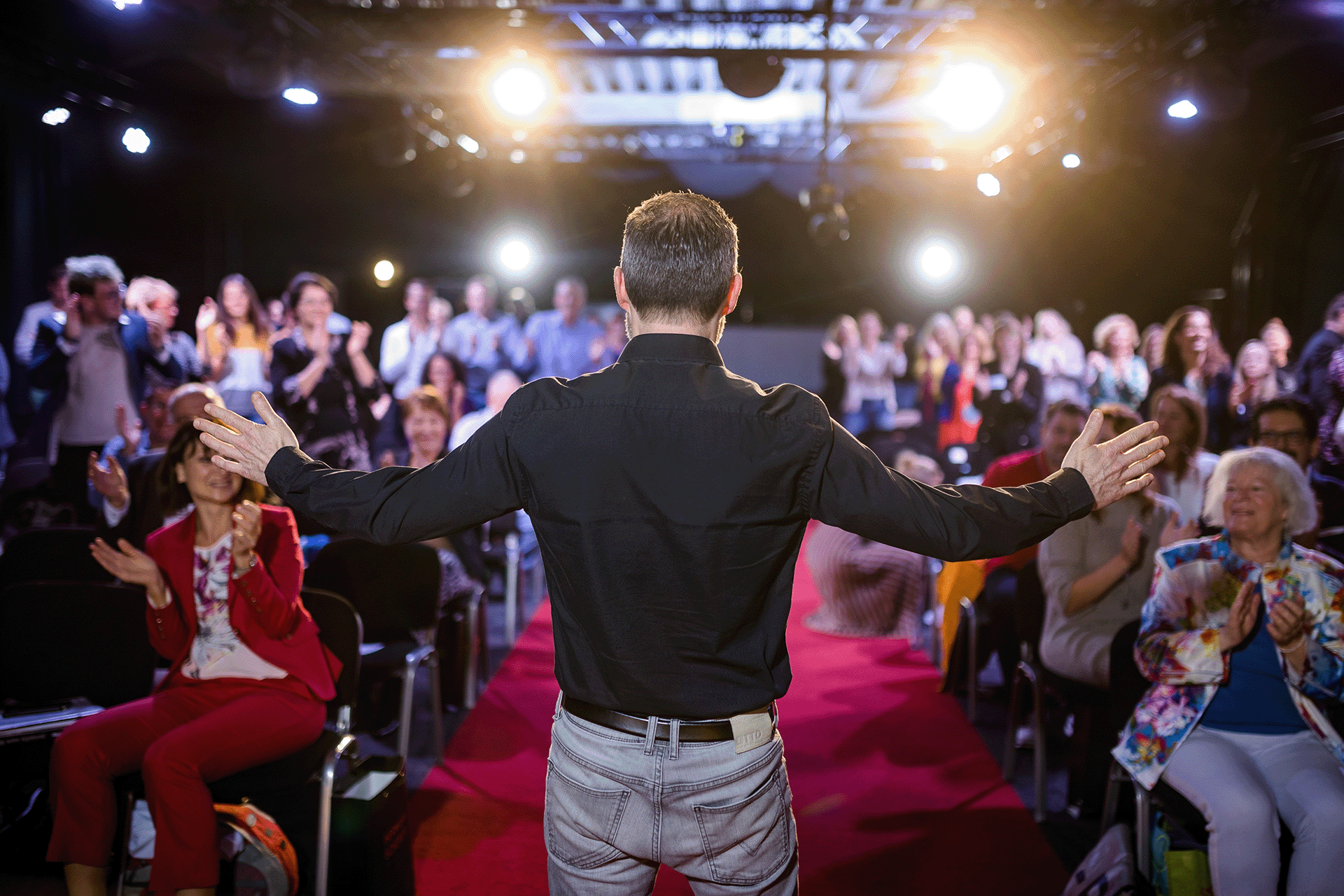 speaking-ralf-mueller-back-211006170525-fotograf-dominik-pfau-1920x1280
